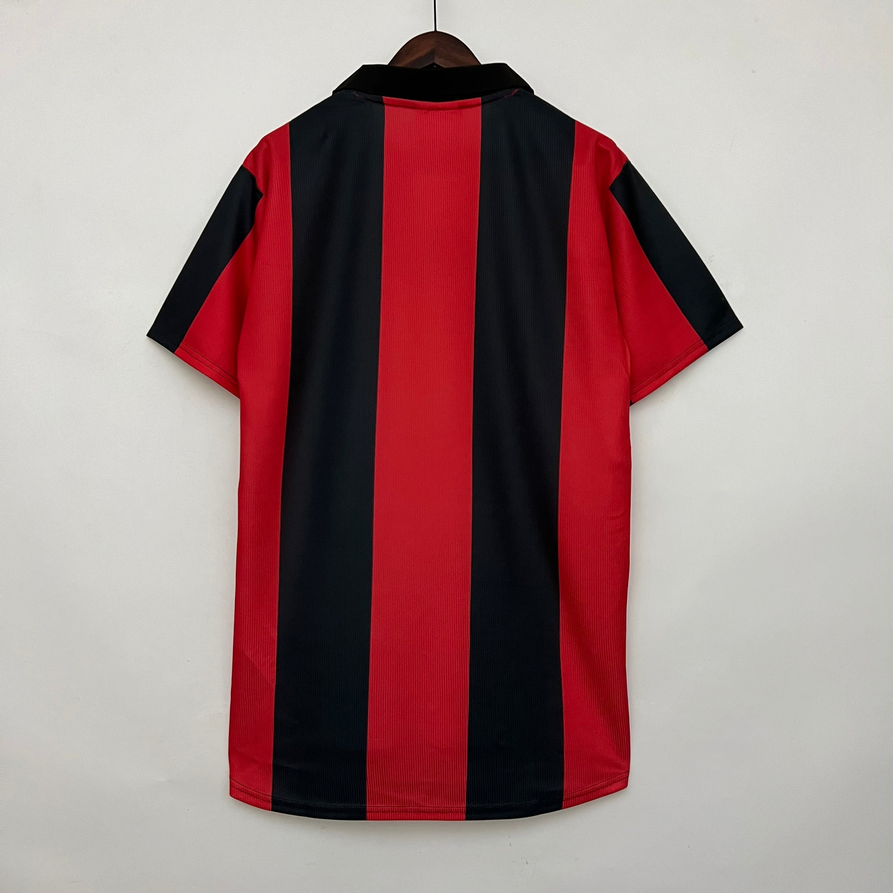 Camisa RetrƓ Eintratch Frankfurt Puma 1999/00 Vermelho e Preto