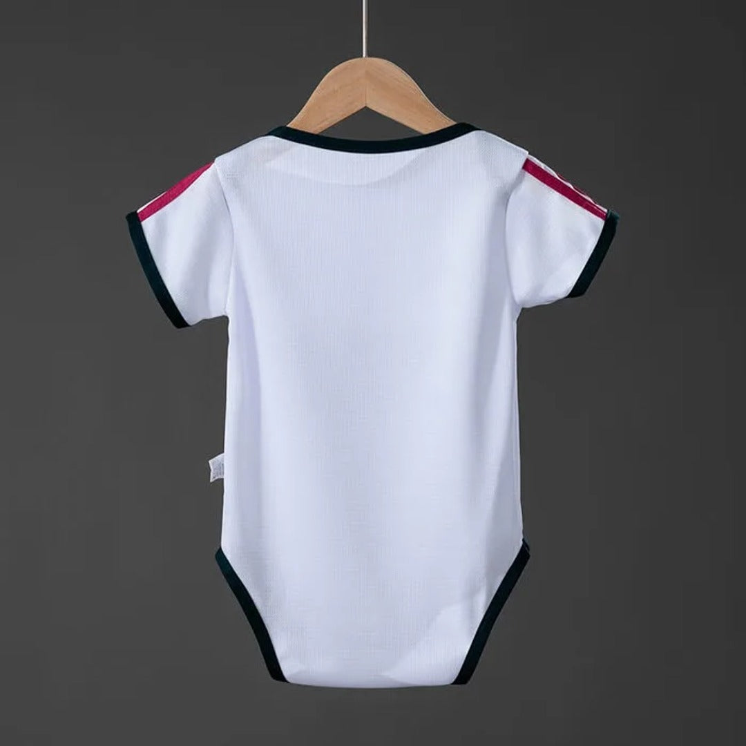 Kit Infantil Real Madrid Home Bebê 26/27