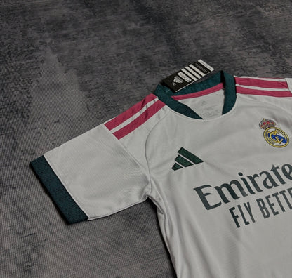 Kit Infantil Real Madrid Home 26/27